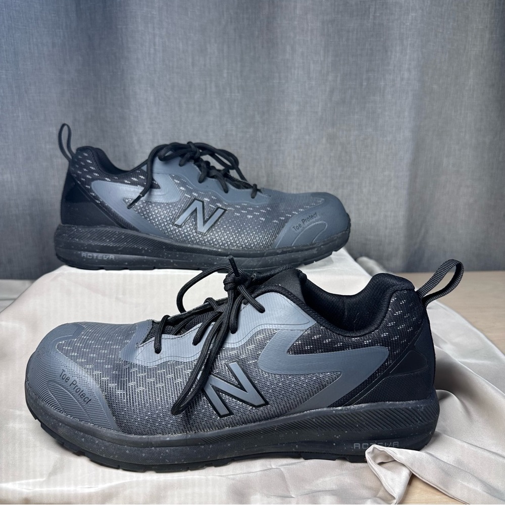 New Balance Men’s Composite Toe Logic. Size 8.5 - Picture 5 of 11